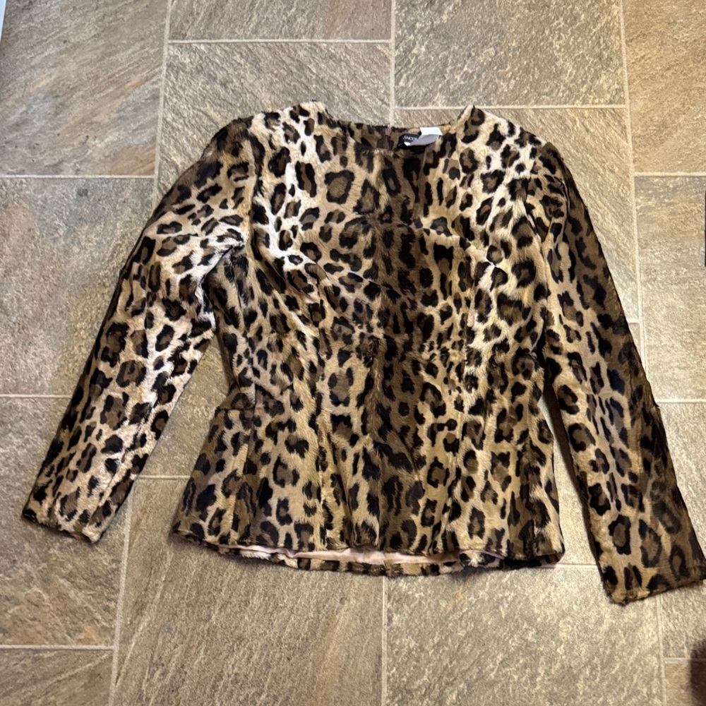Neiman Marcus Leopard Print Long Sleeve Top